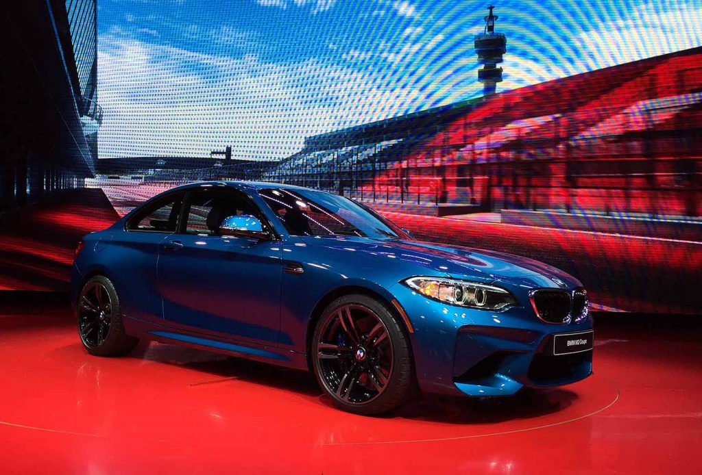 2016-BMW-M2-08