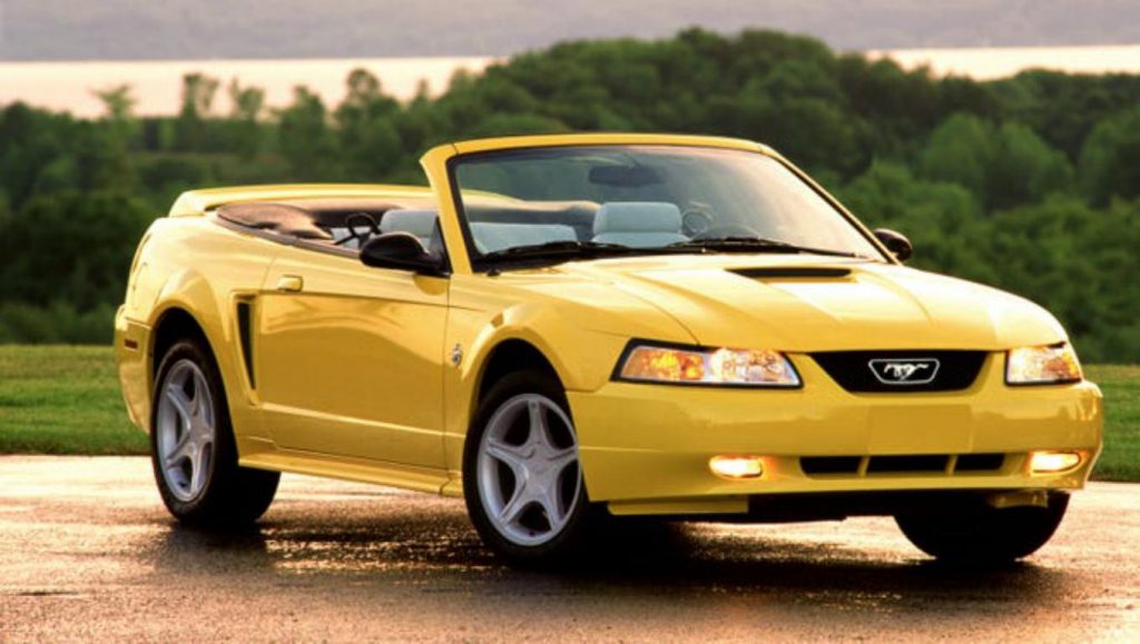 Ford Mustang 1999 (GT convertible)
